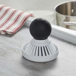 KitchenAid KE195OSBA Palm Brush With Dish Tray 4 KitchenAid KE195OSBA Palm Brush With Dish Tray -KitchenAid Shop unnamed file 1508