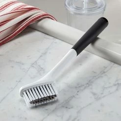 KitchenAid KE106OHBA Kitchen Sink Area Brush 4 KitchenAid KE106OHBA Kitchen Sink Area Brush -KitchenAid Shop unnamed file 1694