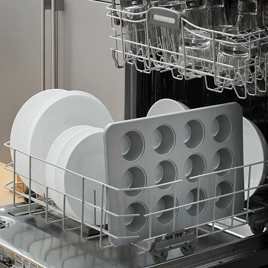 KitchenAid KE958OSNSA Nonstick Aluminized Steel 12-Cup Muffin Pan KitchenAid KE958OSNSA Nonstick Aluminized Steel 12-Cup Muffin Pan -KitchenAid Shop unnamed file 921